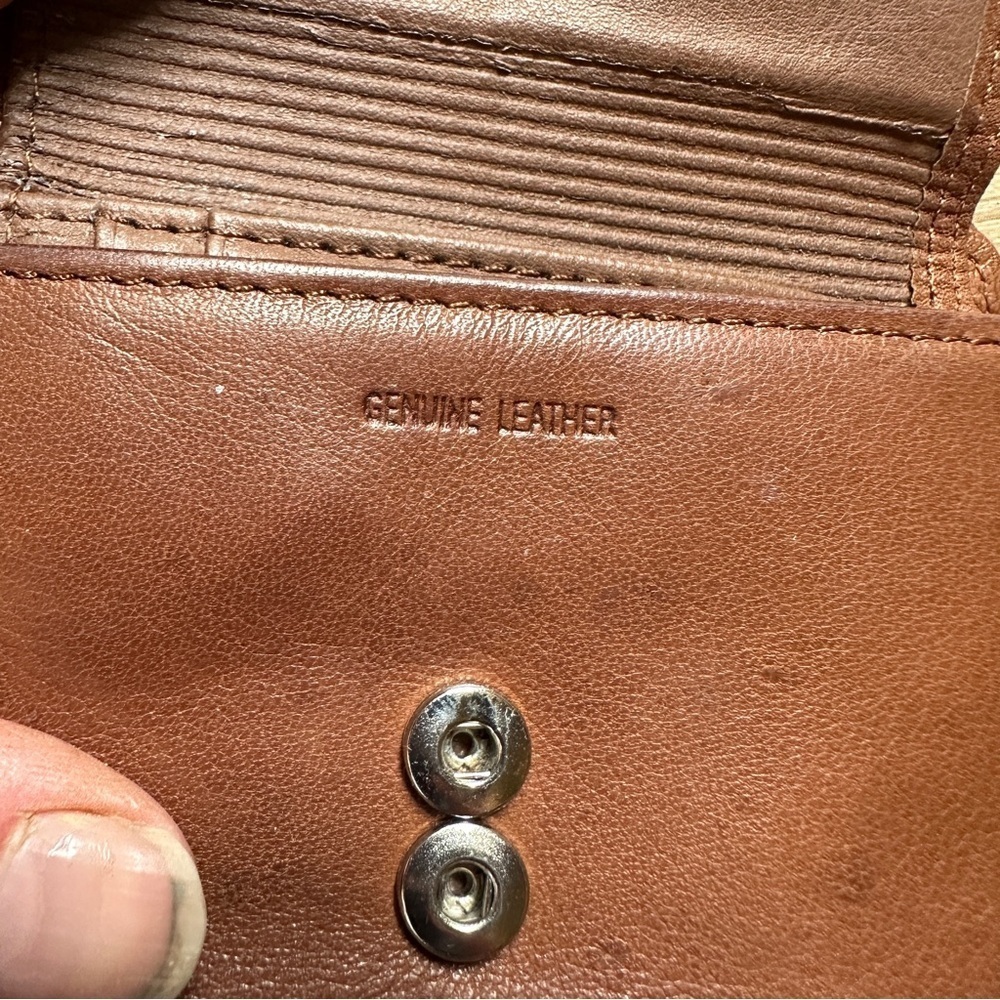 Rolfs Women's Trifold Wallet - Picture 4 of 6